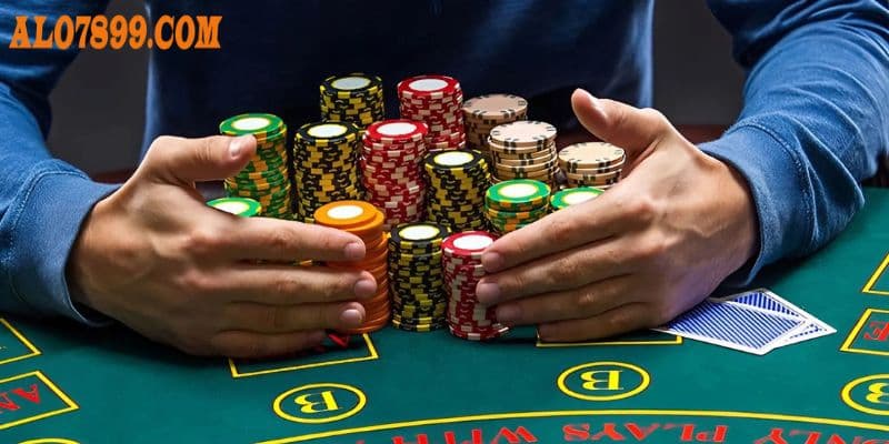 Thế bài gấp thếp đối với game baccarat